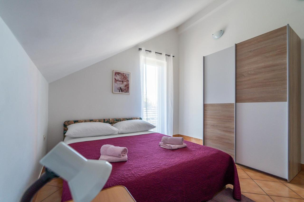 Apartment Nada Petrcane Exterior photo