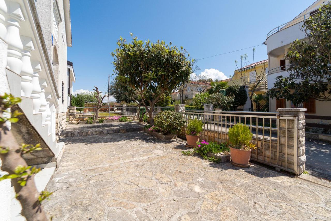 Apartment Nada Petrcane Exterior photo